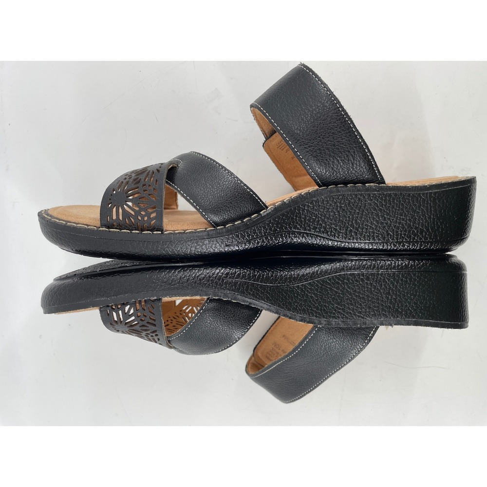 Brioso Jemm Wedge Sandals Womens 10M Black Leather Laser Cut Floral Comfort
